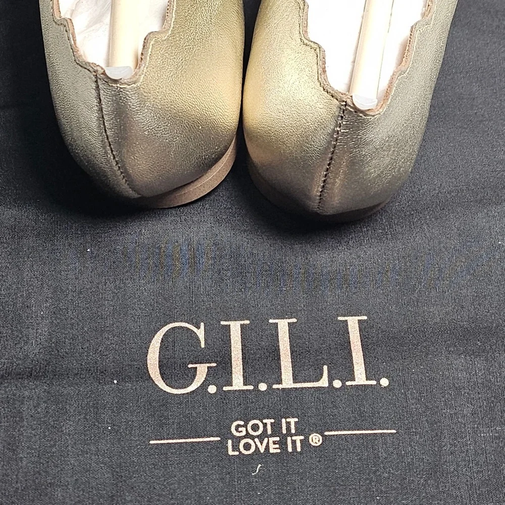 G.I.L.I.‎ Izzy Gold Metallic Scalloped Leather Ballet Flats womens 5.5 A274340